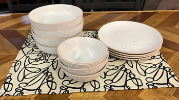 S+L Lauren Ivory 11-Piece Dinnerware Set (Service for 4)