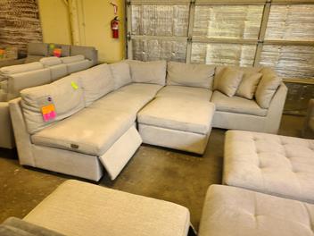 Thomasville Rockford 5-Piece Silver Fabric Power Reclining Sectional with Ottoman (blemish)