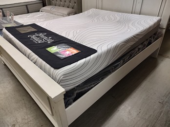 Ashley 8-Inch Memory Foam Queen Mattress