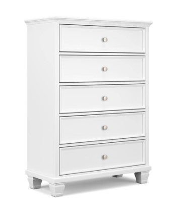 Ashley Franklin White 5-Drawer Chest