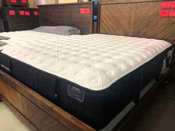 NAME BRAND Cassatt Luxury Plush Queen Mattress