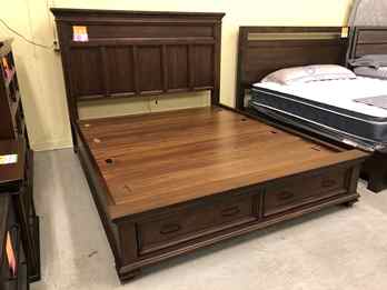 Northridge Home Conner Queen Storage Bed (blemished)