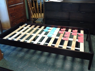 Simple Cordovan Finish Twin Platform Bed
