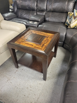 Hammary Two-Tone Hardwood End Table