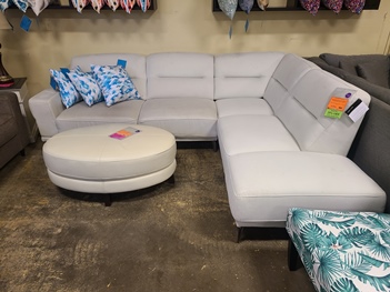 Manwah Castro Cream Tweed 2-Piece Sectional with Right-Hand Chaise