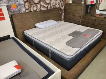 Modus Melbourne Dark Pine Full Platform Bed