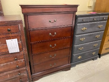 Ashley Ramsay Cherry Finish 5-Drawer Chest
