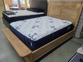 NAME BRAND Luxury Studio Medium Tight Top Queen Mattress