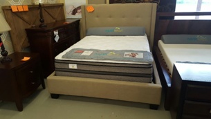 Modus Geneva Madeleine Tumbleweed Tweed Squared Queen Bed