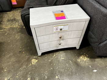 Warlington Grey 3-Drawer Nightstand 
