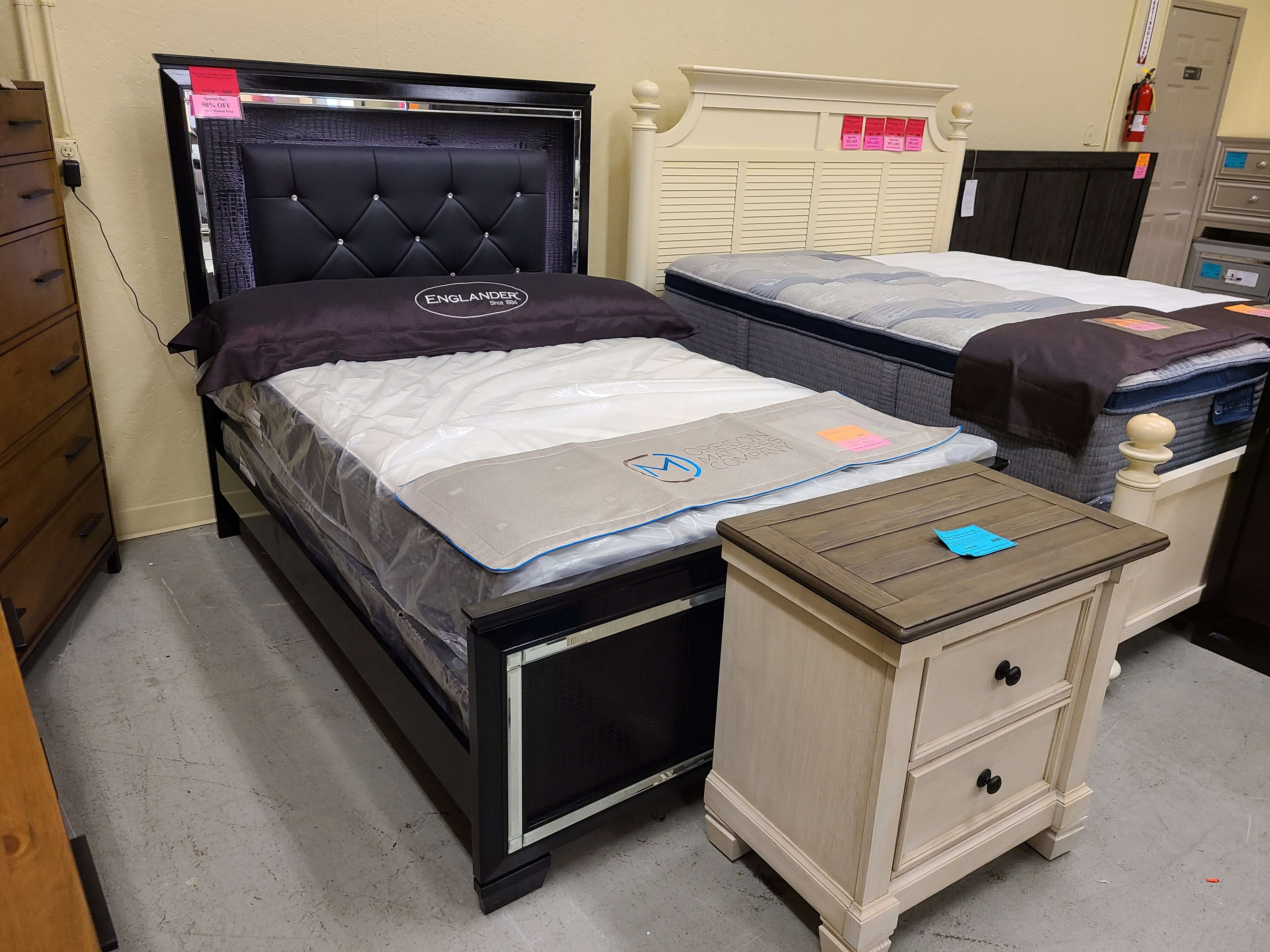Homelegance Allura Black Full Bed With LED Lighting (blemish)