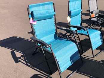 Outdoor Oversized Turquoise Zero-Gravity Recliner (blemish)