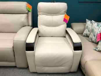 Jason Furniture Canmore Ivory Leather Power Recliner (blemish)