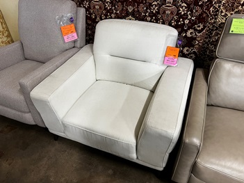 Manwah Castro Cream Chair (blemish)