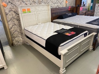 Chesapeake White Full Bed