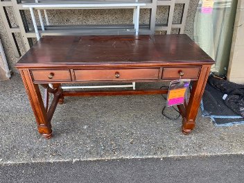 Universal Cheyenne Mahogany Finish Desk (blemish)