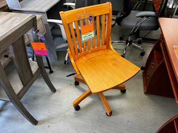 Golden Oak Finish Desk Chair