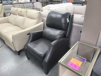 Synergy Everlie Leather Pushback Recliner (blemish)
